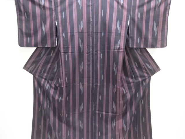 変わり矢羽根模様織り出しお召着物